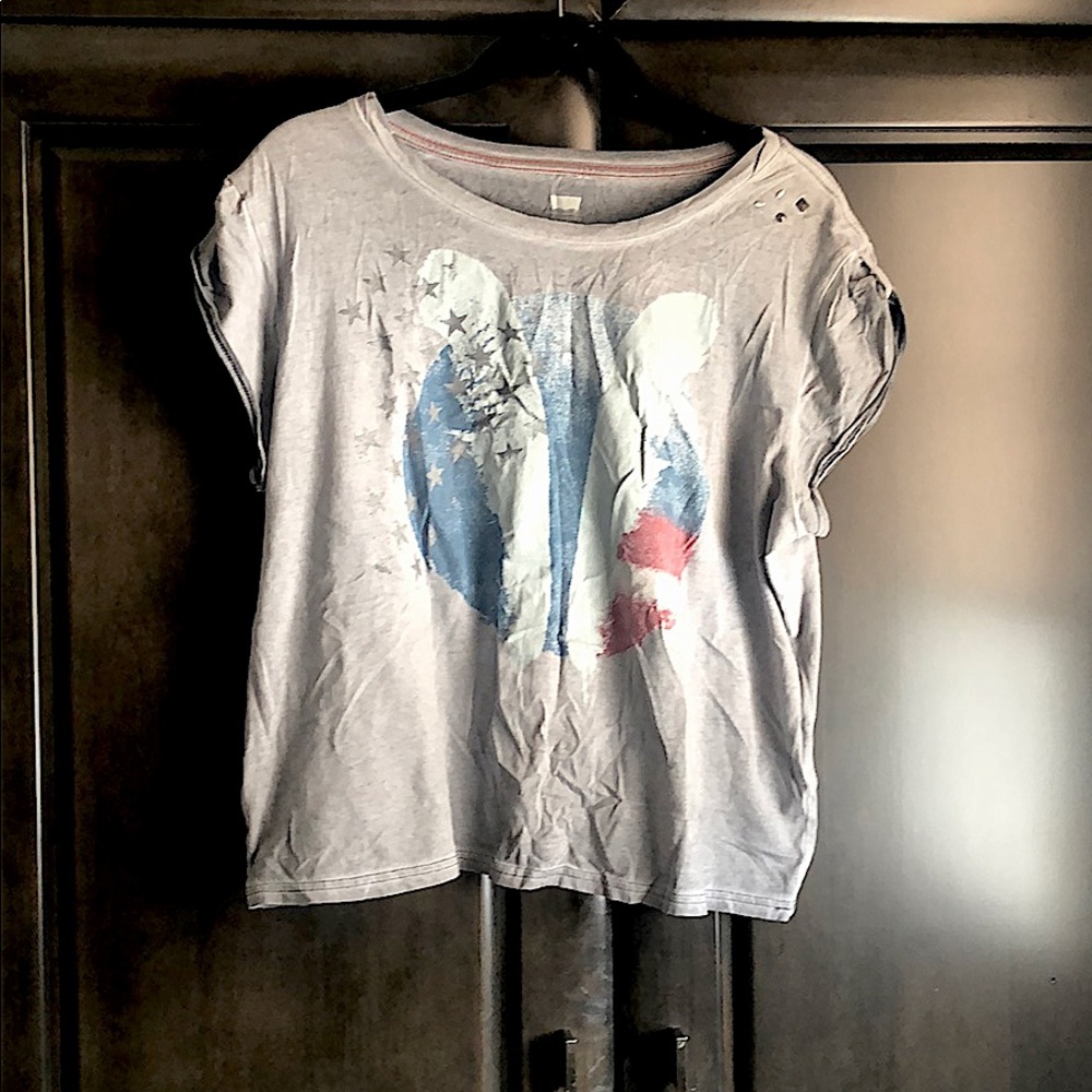 Levi’s crop graphic tee with cap sleeves and silver stud details